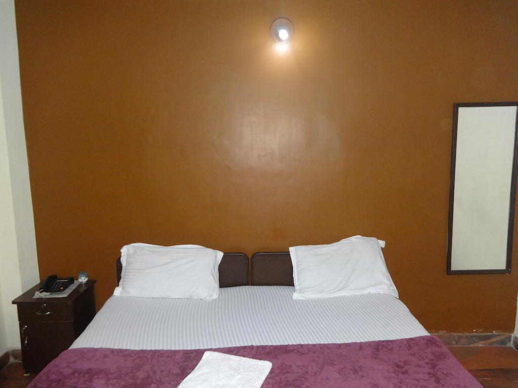 The Crown Hotel 3*