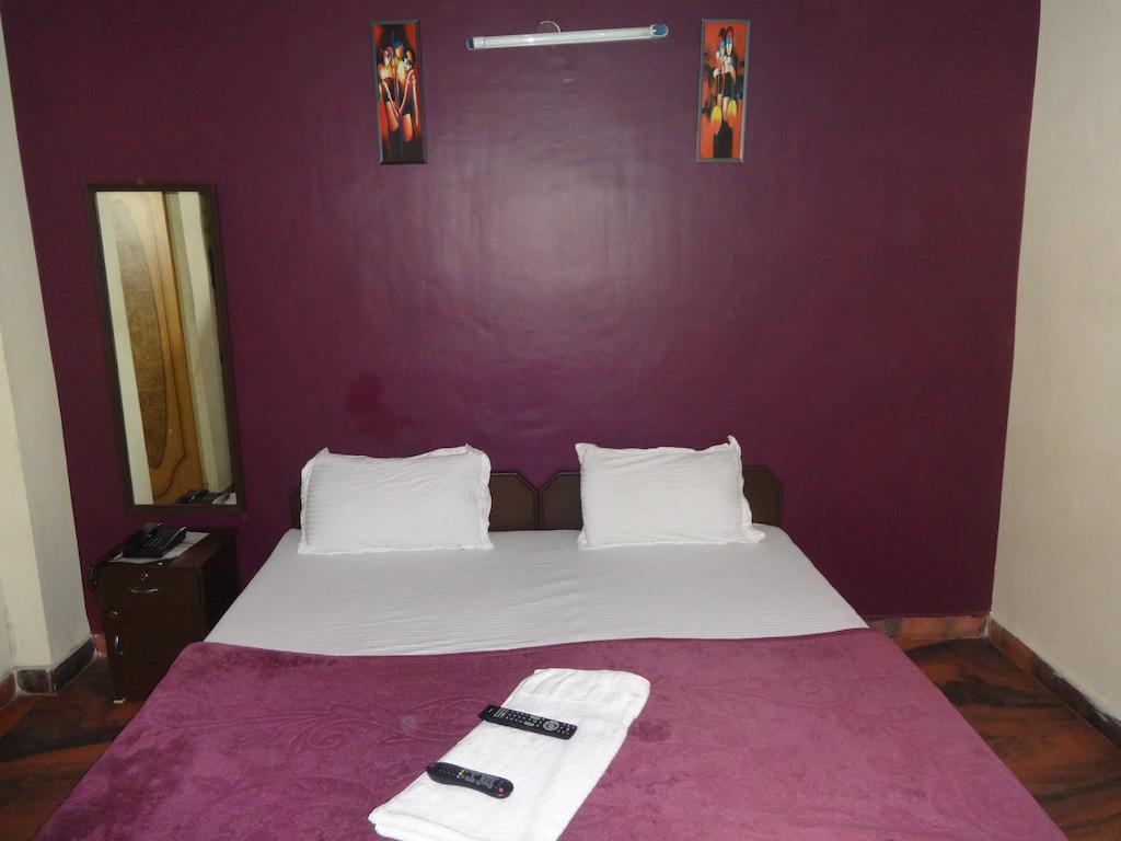 Hotel The Crown New Delhi